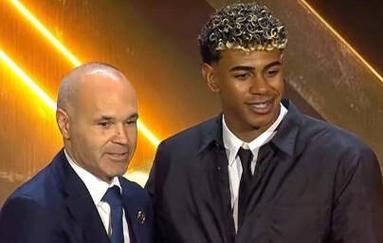 铜梁龙贺国安夺冠：是对往日辉煌的致敬，更是新征程的起点