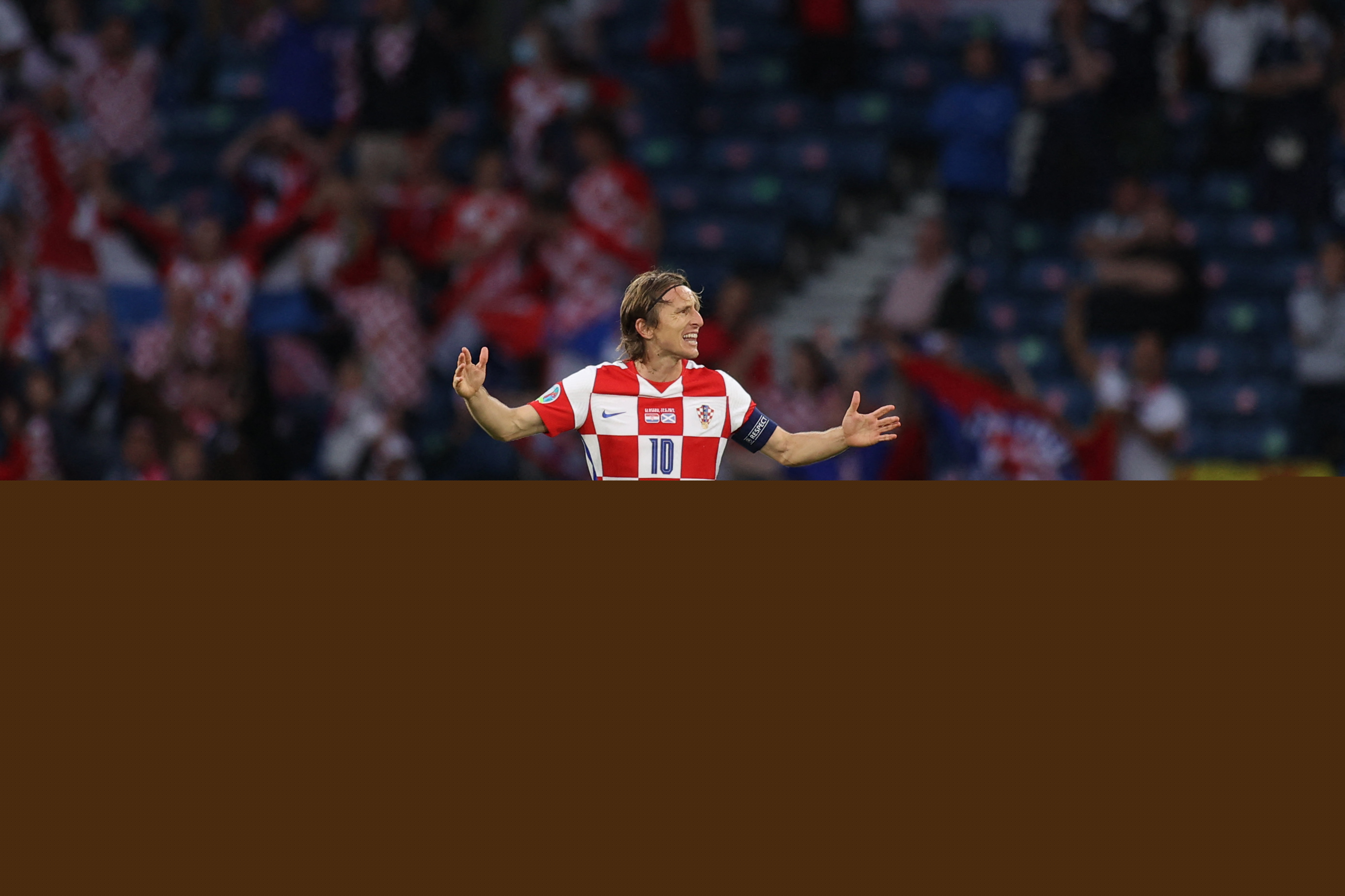 中足联：递补参加职业联赛的球队不得在递补当赛季异地搬迁