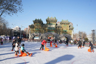 西班牙此前10次对阵乌拉圭5胜5平保持不败，打进16球丢8球