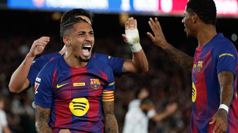 快攻从后场发起一气呵成