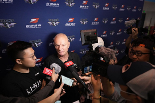 对手被打到暂停都不够用